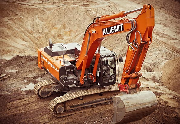 实用教程：如何维护二手推土机的性能与寿命